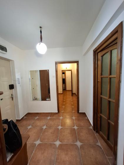 Sun Plaza, Alexandru Obregia, apartament 3 camere, 72 mp, bloc reabilitat,