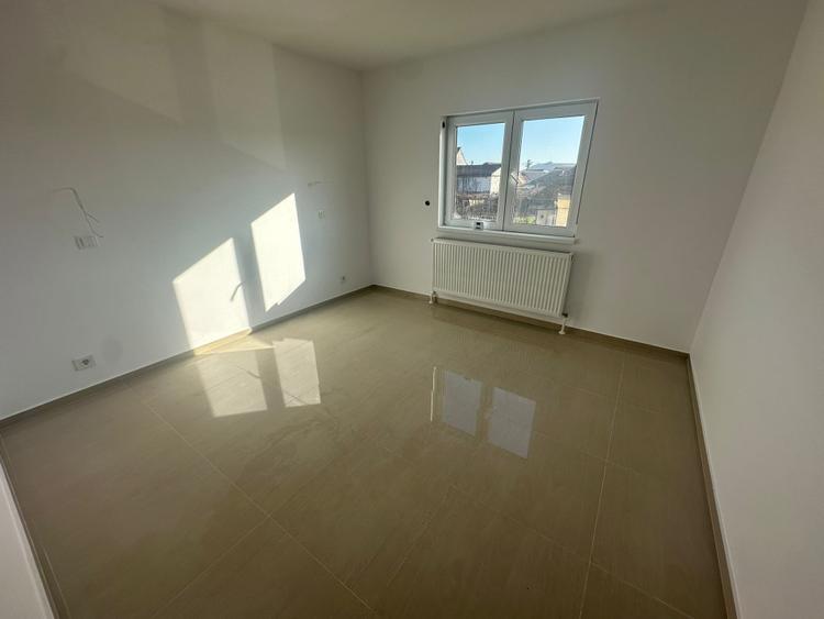 Apartament 3 camere| 65 mp| etaj 1| zona Blaj