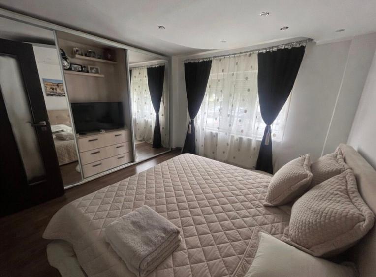Apartament 4 camere, decomandat, parter, 87.45 mp, zona 1 Mai