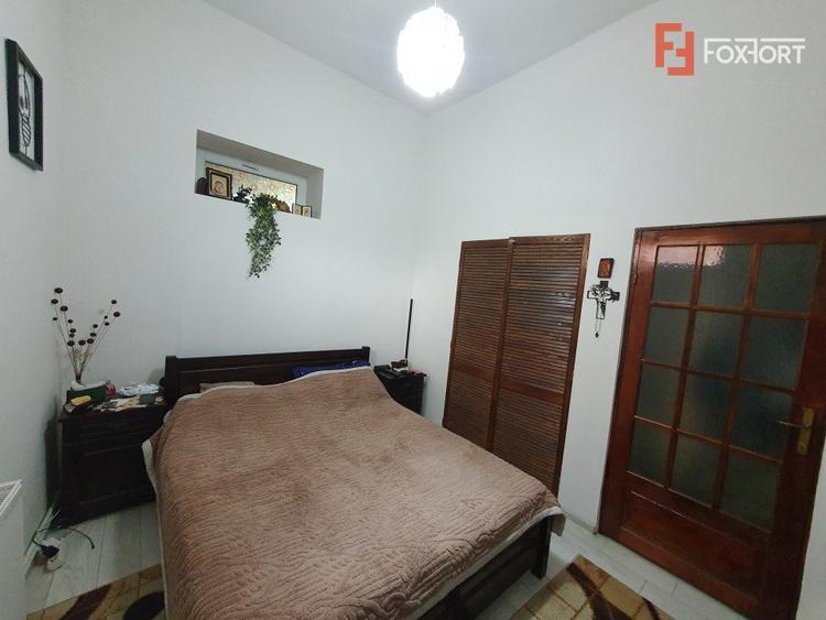 Apartament cu 2 camere decomandat, cladire istorica - Sinaia