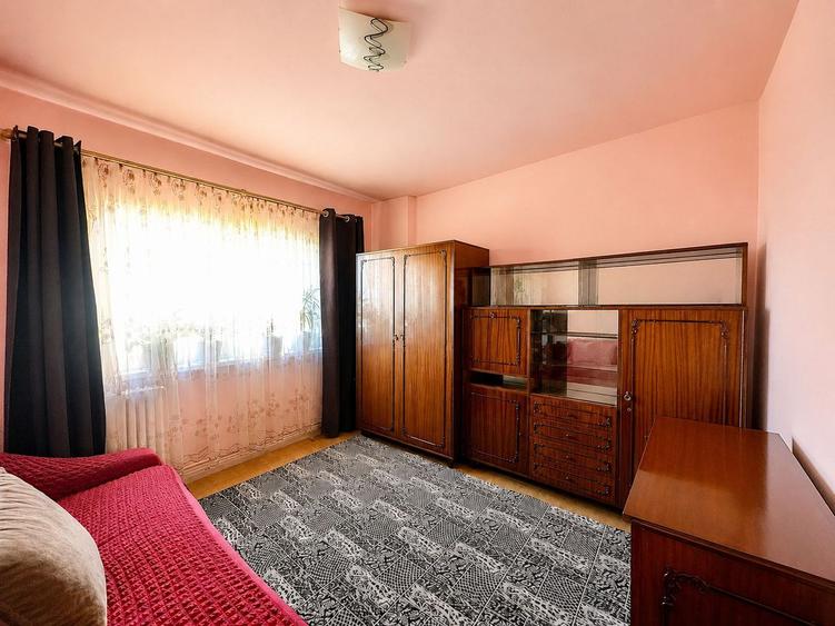 Apartament 4 camere, etaj intermediar, 82 mp, Piata Flora Manastur