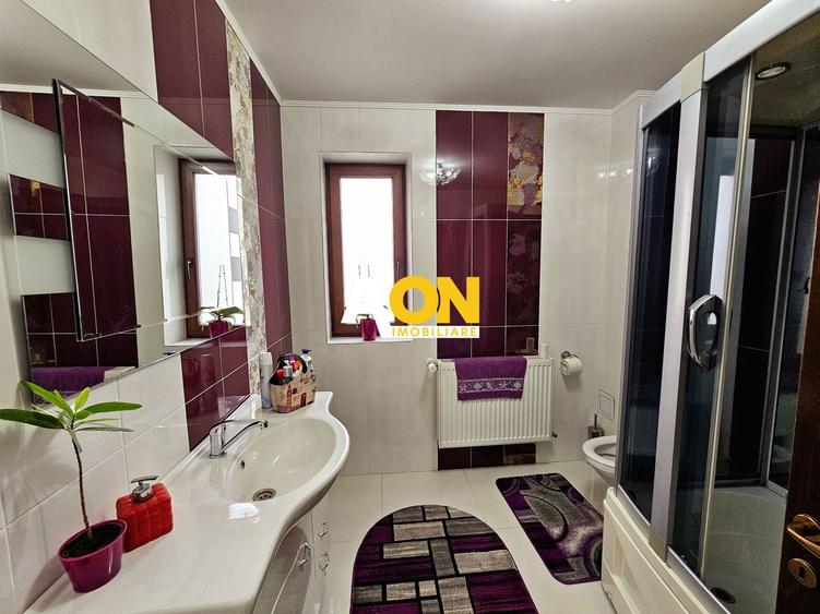 Casa 5 camere, 870 mp teren, mobilata, utilata, zona Cetate