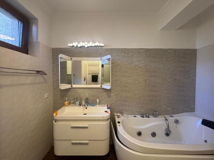 3 camere + LOC DE PARCARE inclus || AVIATIEI