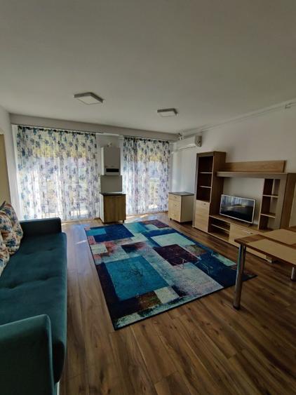 Persoană închiriez apartament 2 camere