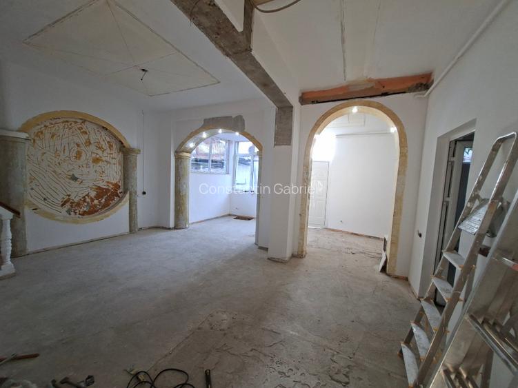 Piata Unirii - Hala Traian, PROPRIETAR, vand casa P+M, 4 cam, S 117 mp - 6