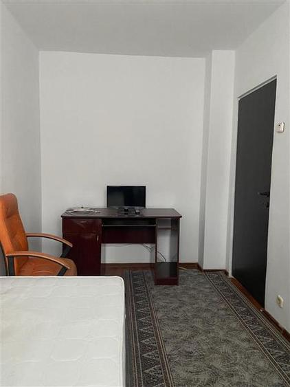 Apartament 3 camere zona Mihai Bravu