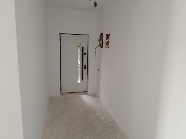 Casa 4 camere nou construita