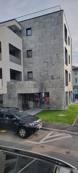 Vanzare spatiu comercial