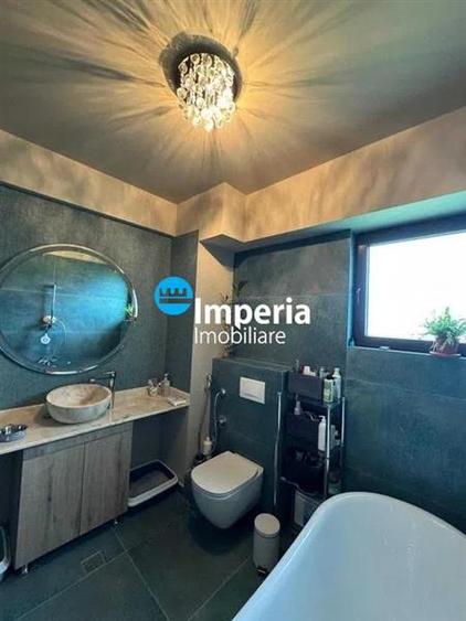 Apartament 2 cam, decomandat, de vanzare in zona Bucium --