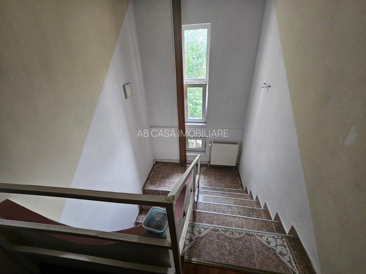 2 apartamente, în casă cu 6 ap, P+E+M, 2000, zona Mircea cel Bătrân, comision 0% - 23