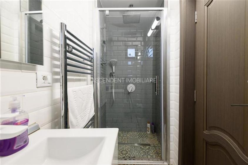 Apartament cu trei unitati locative, baie si bucatarie fiecare, central, Brasov - 28
