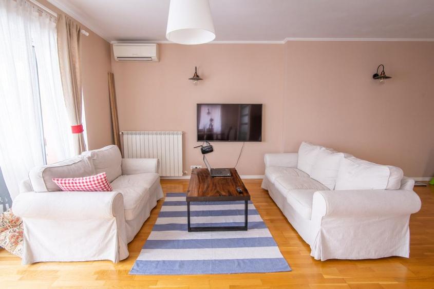 Apartament 4 camere Ibiza  sol Pipera
