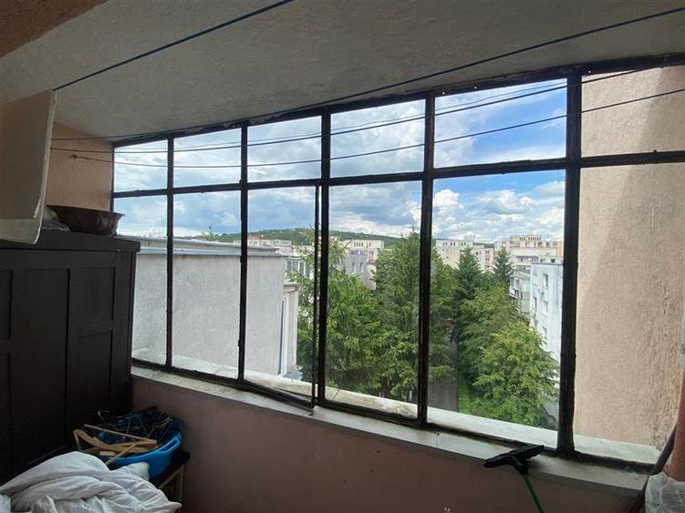 Apartament cu 3 camere de vanzare in Tudor
