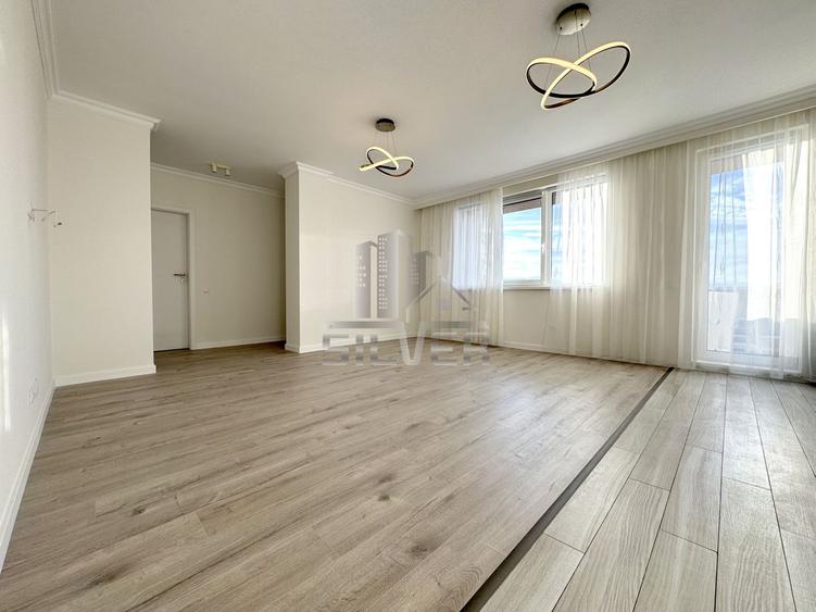 Apartament cu 4 camere /85.5mp/zona Sub Cetate.