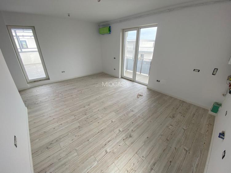 Proprietar. Nou. 3 camere. Etaj 1. Zona Girocului - langa Profi Neptun. - 7