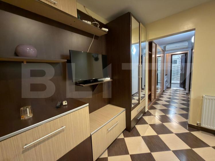 Apartament 3 camere, decomandat, 62 mp utili , mobilat si utilat , Craiovita Nou