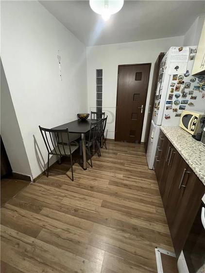LIPOVEI - 3 CAM - ETJ.2 - 2 BAI - 2 BALCOANE - ANVELOPAT - ZONA EXCELENTA ||