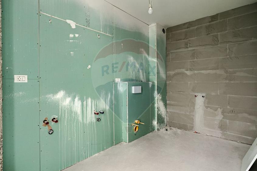 Apartament 3 camere 148 mp de vânzare cu loc parcare în zona Subcetate