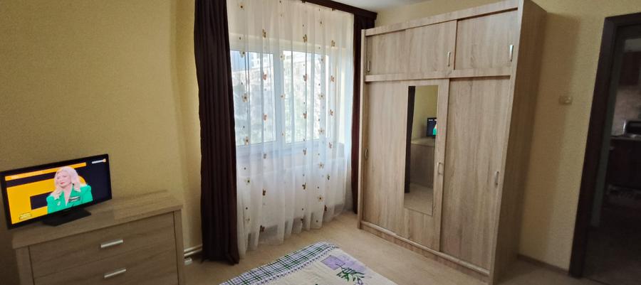 Tomis Nord Cambrige apartament 2 camere decomandat