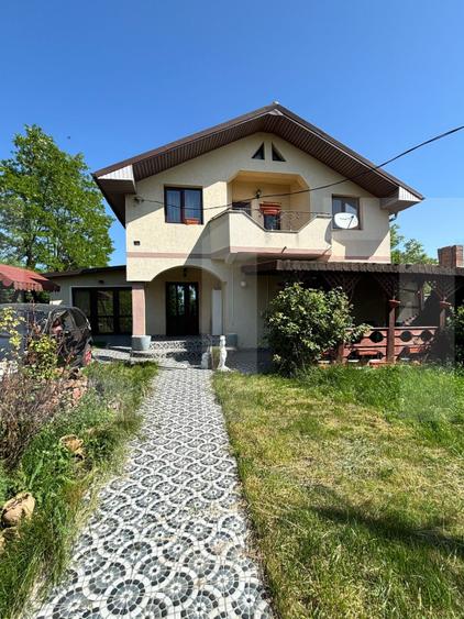 Casă individuală 120 mp, teren 2700 mp, Sat Cerchejeni, Com.Blândești