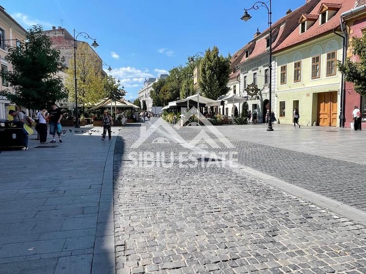 Apartament renovat, în inima Sibiului, pe strada Nicolae Bălcescu