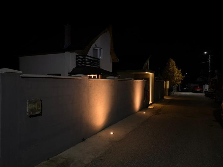 Casă modernă complet renovată, cu curte amenajată și sisteme inteligente
