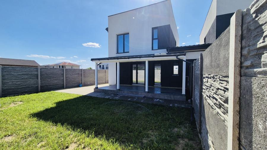 Duplex 4 camere, 110mp utili, 290mp teren in Giroc