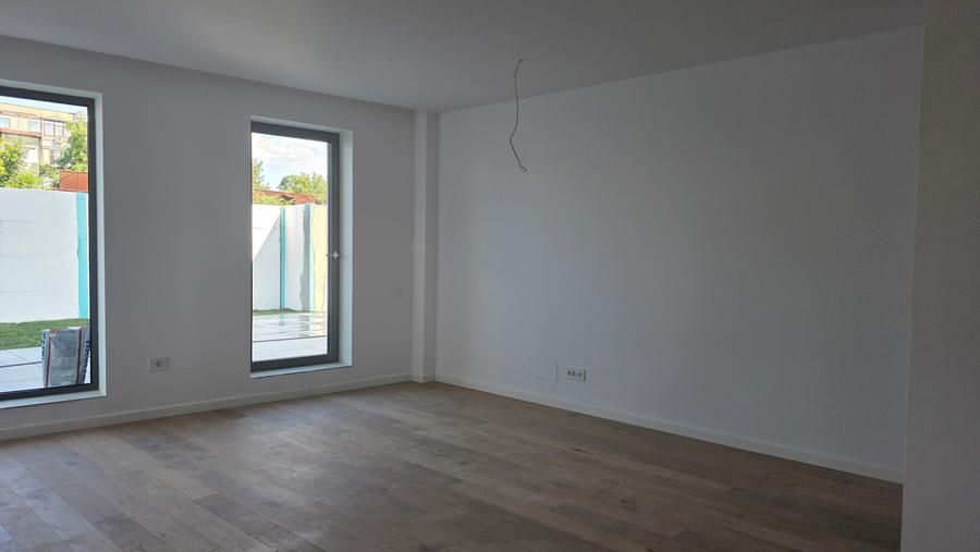 Apartament 4 camere, bloc nou/parter/Grădină&Terasă 240 mp Timpuri Noi