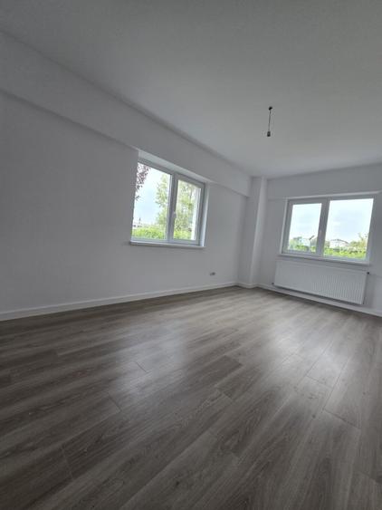 Intabulat, Apartament 2 camere, decomandat, geam la baie