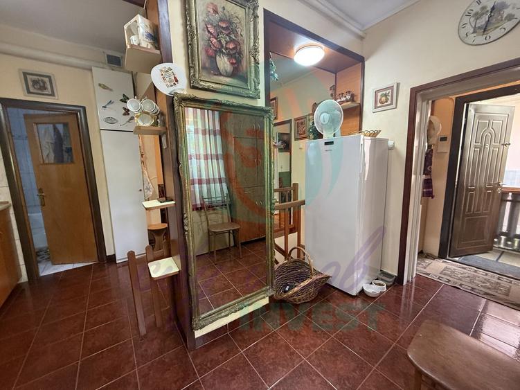 Casuta "bunicii" la 2 pasi de Calea Calarasilor