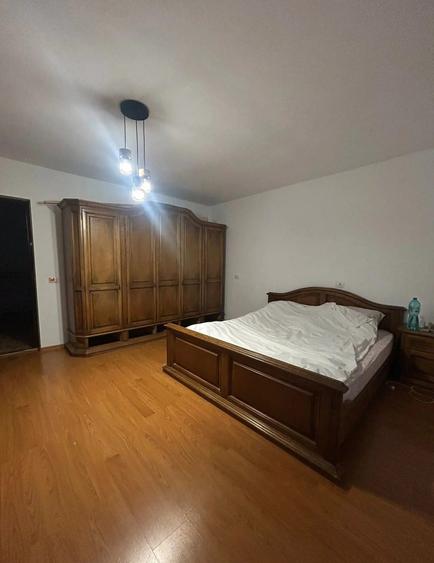 Casa , 5 camere , zona Valea Adanca