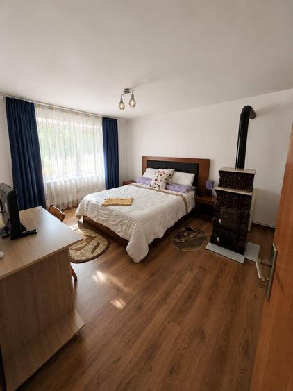 Vindem casa in Corbu
