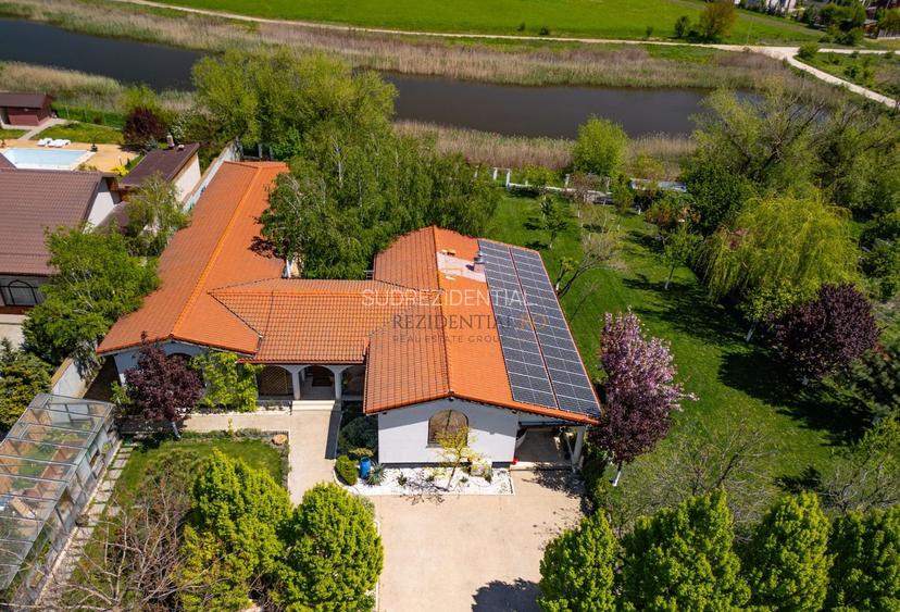Resedinta spectaculoasa  – Vila exclusivista deschidere directa la lac - 2