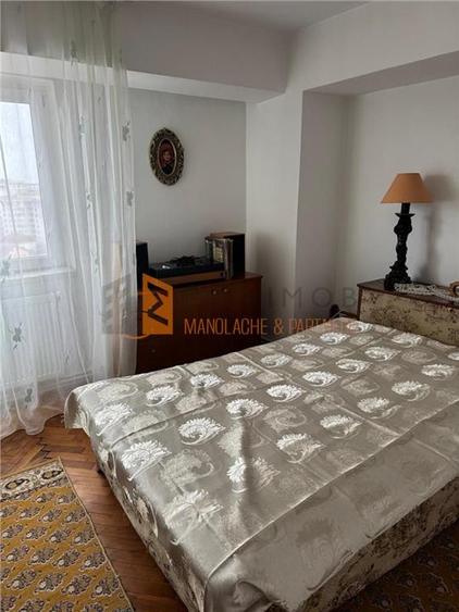 Apartament 3 camere cf 1 decomandat zona Centru