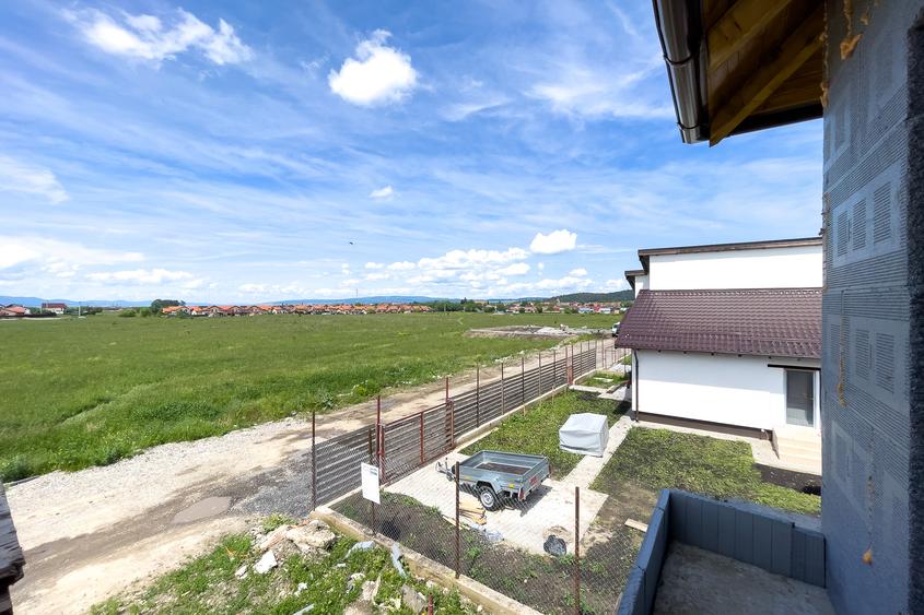 Casă tip duplex, 4 camere, Sânpetru, P+E, construcție 2026