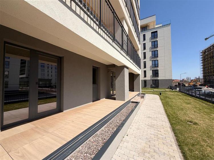 Spatiu comercial de inchiriat, 61 mp utili, Coresi Avantgarden, Brasov