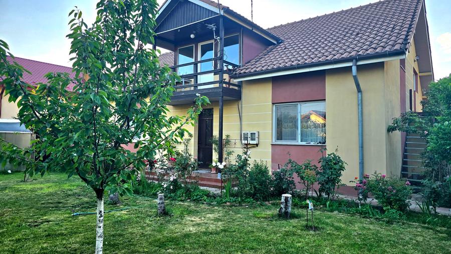 Otopeni  Casa P+M/ teren 878 mp gradina matura