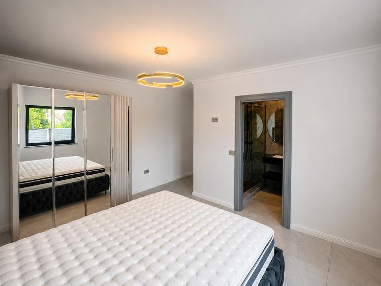 De inchiriat apartament 3 camere + curte, zona Narcisa - Bacau
