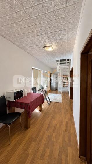 Casa spatioasa cu teren de 800 mp, Muntenii de Jos - 5 camere - 22