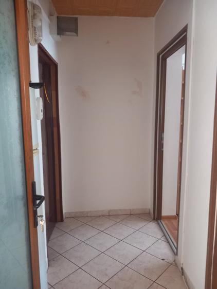 Apartament 3 camere, 75 mp, Etaj 2, zona Centru
