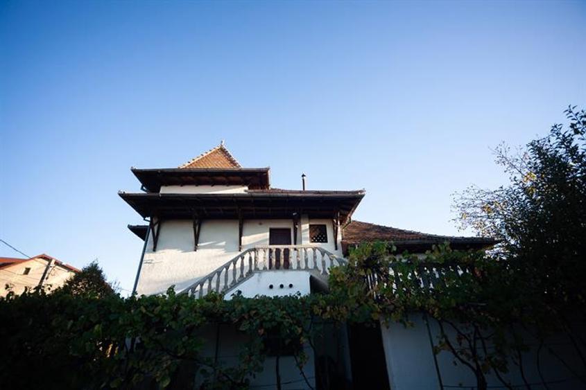 Vila deosebita 250 mp si teren 980 mp Pitesti, Gavana 3 Pret 325 000 euro neg.