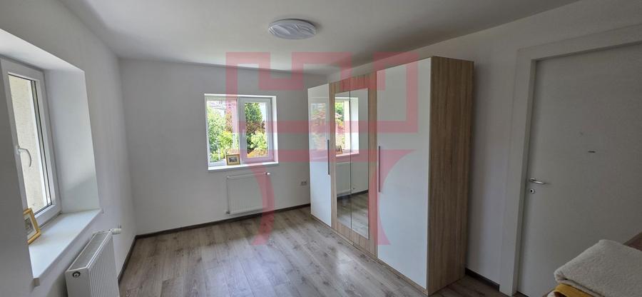 Casa zona Platinia Parcul Mare curte 500mp + apartament/ birou