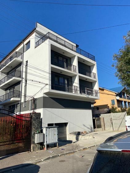 Apartament ca o Casă! 3 Camere, Curte Proprie 70 mp, Bloc Nou 2021