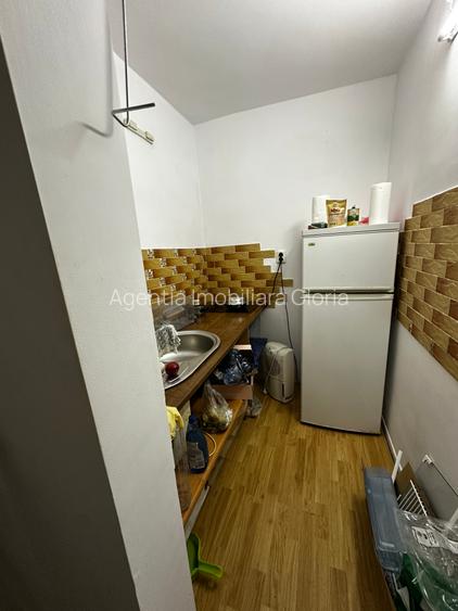 Garsonieră, et. 2, bloc de apartamente, Zona Capăt la 1 - 2