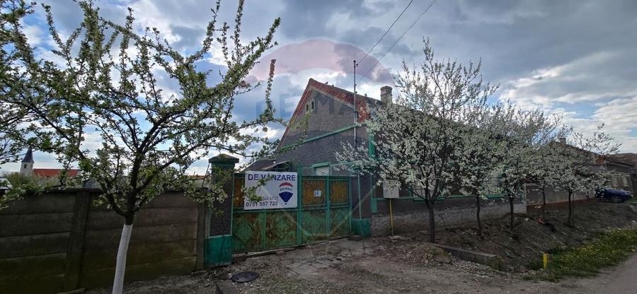 Casă cu potențial, aproape de centru – Socodor, jud. Arad