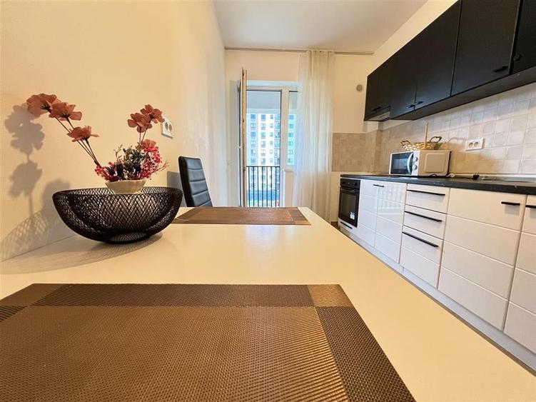 Garsoniera spatioasa 42 mp cu loc de parcare langa Coresi