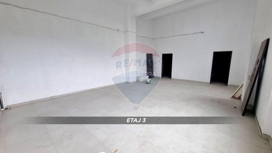 Clădire mixtă de vânzare, 1.055 MC, teren 350 mp str. Fabricii BM - 14