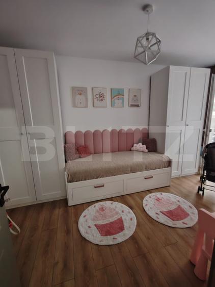 Apartament cu 3 camere, 63 mp, cu 2 bai si balcon mare, in zona Valea Garboului