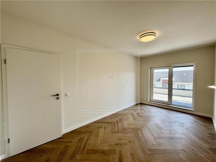 Penthouse 3 camere si terasa 18.46 mp, incalzire pardoseala