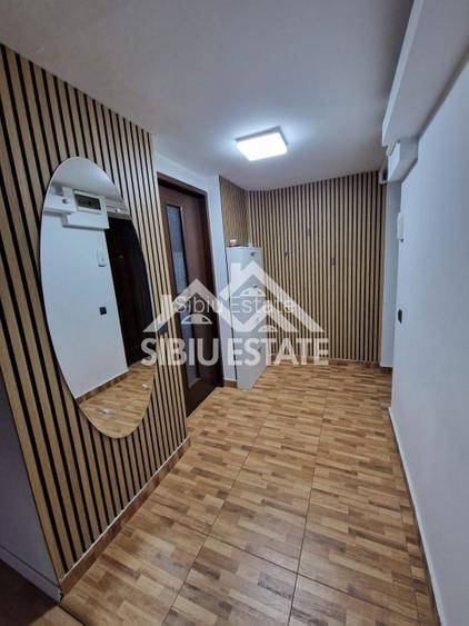 Apartament de vanzare, cu 4 camere,  82.4 mp. -Calea Cisnadiei (Ciresica) - 8